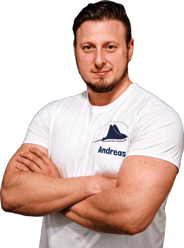 Andreas Schadt, diplomierter Schwimmlehrer (DSLV) und Gründer der Schwimmschule Mantarochen